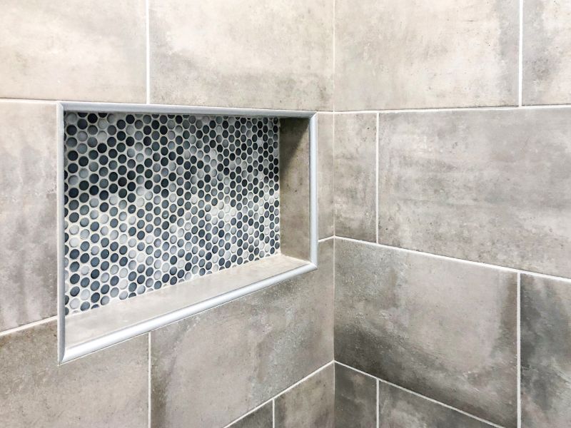Shower with Built-in Niche Storage